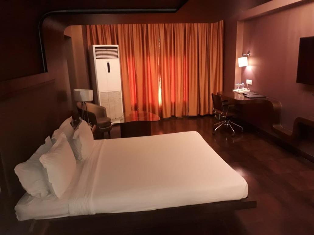 Dhanbād Cocoon Luxury Business Hotel מראה חיצוני תמונה